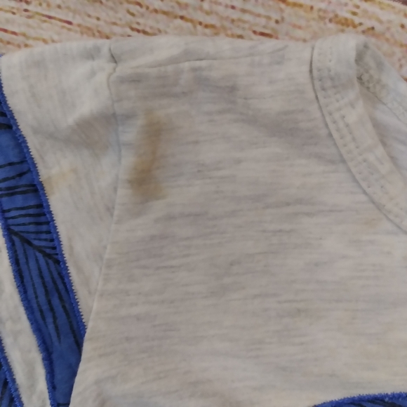 Apppaman baby tshirt with stains sz 3T - Picture 3 of 5